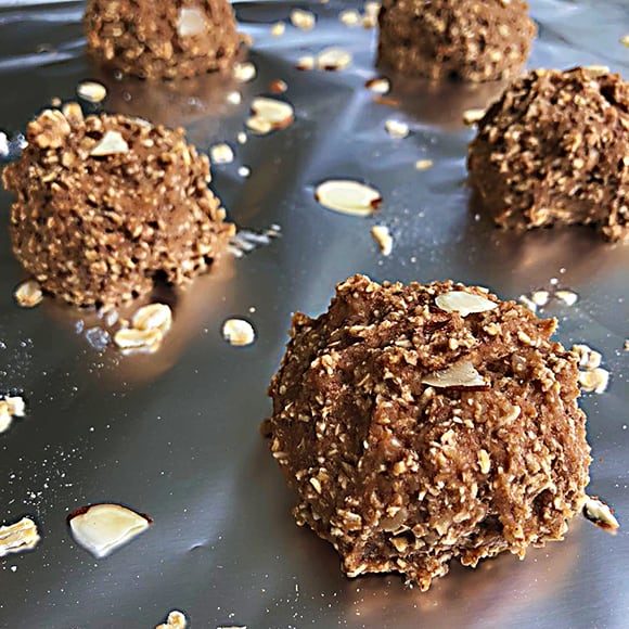 Bolitas-de-banano-y-almendras-red