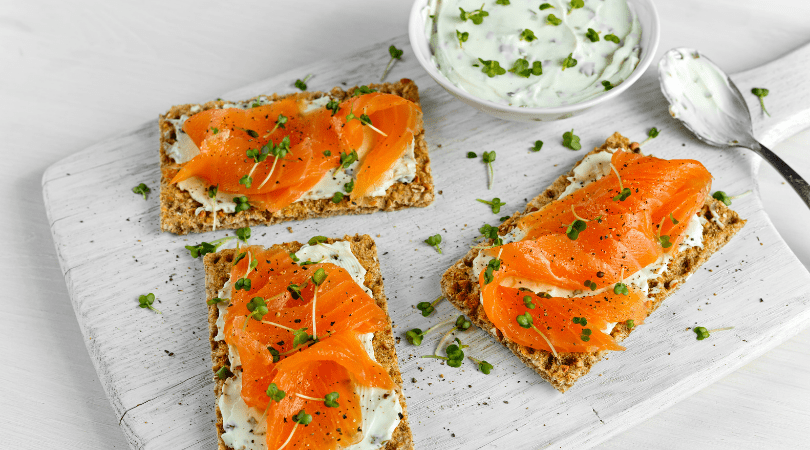 Canapés-de-salmón-ahumado
