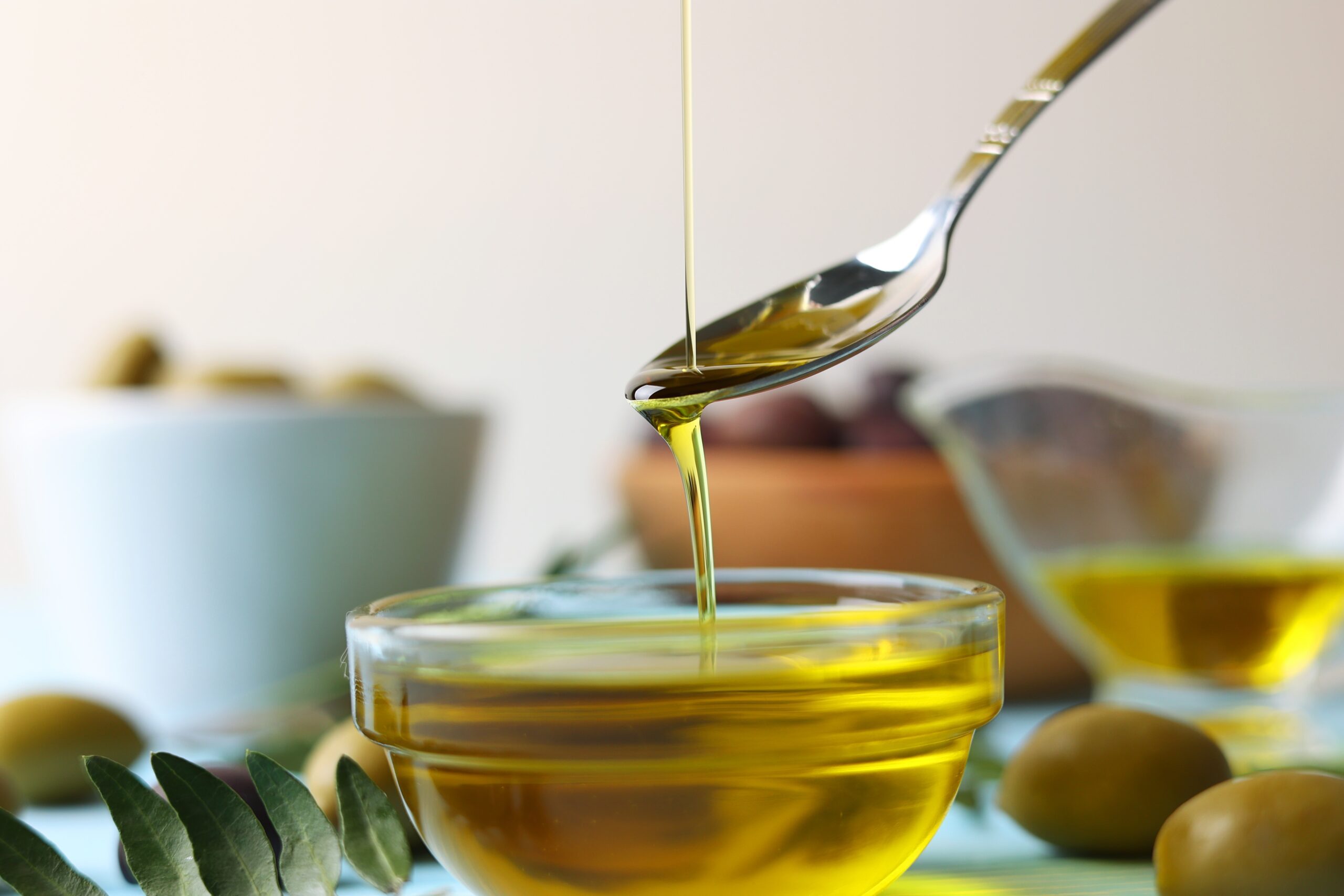 The benefits of drinking olive oil before bed: What the trend gets right—and wrong